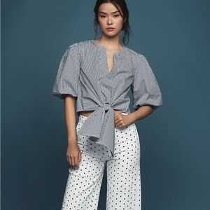 Maeve Anthropologie Women’s Blouse Front Tie Puff Sleeve
Size xxs